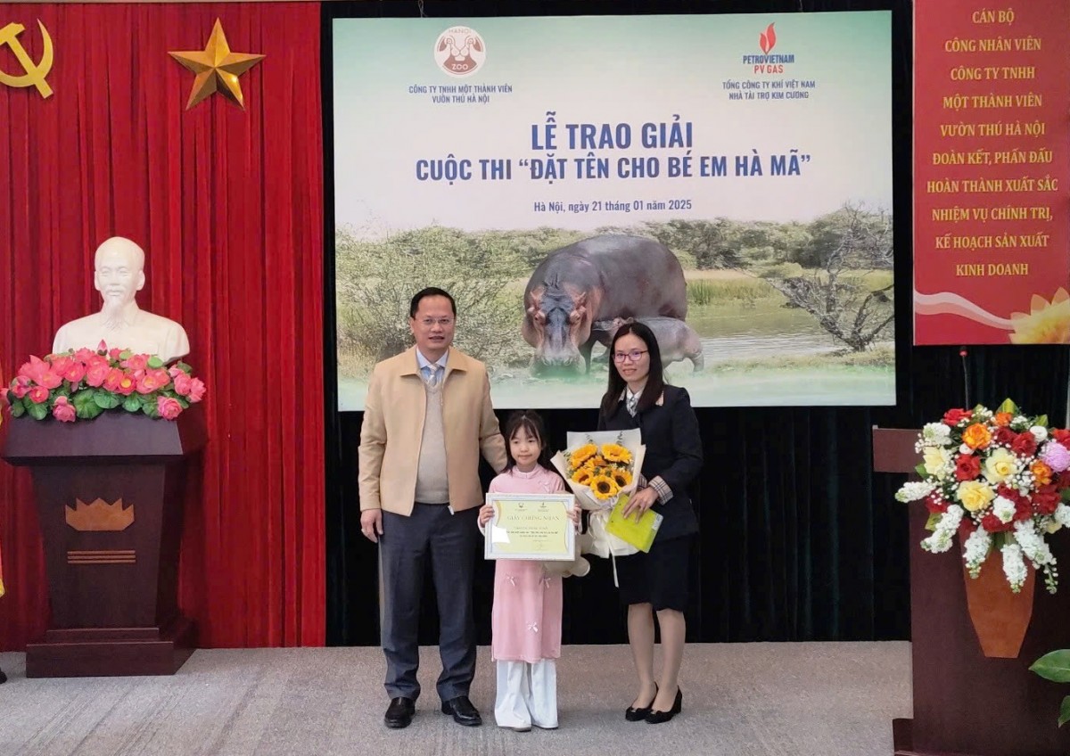 Trao giải cuộc thi “Đặt tên cho bé em Hà Mã”