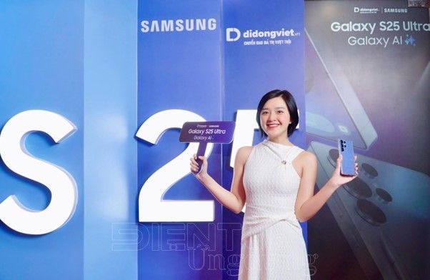 Di Động Việt trả hàng Galaxy S25 Series, lượng khách tăng gấp 3 lần so với ngày thường