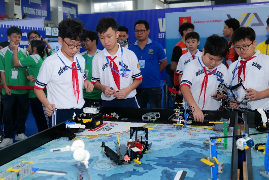 Lộ diện tài năng STEAM Robot tham dự FIRST® CHAMPION thế giới tại Mỹ