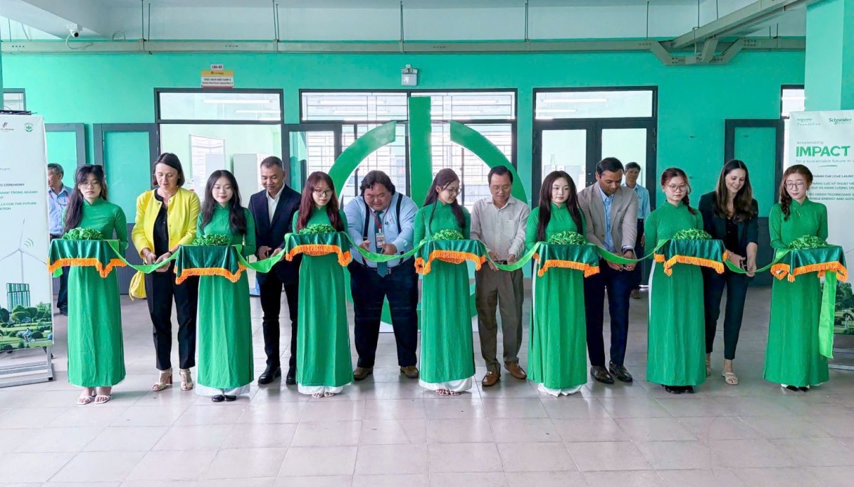 Khánh thành phòng đào tạo xuất sắc Center of Excellence
