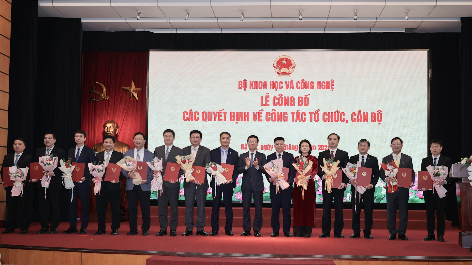 Bộ KH&amp;CN công bố các quyết định về công tác tổ chức, cán bộ- Ảnh 4.