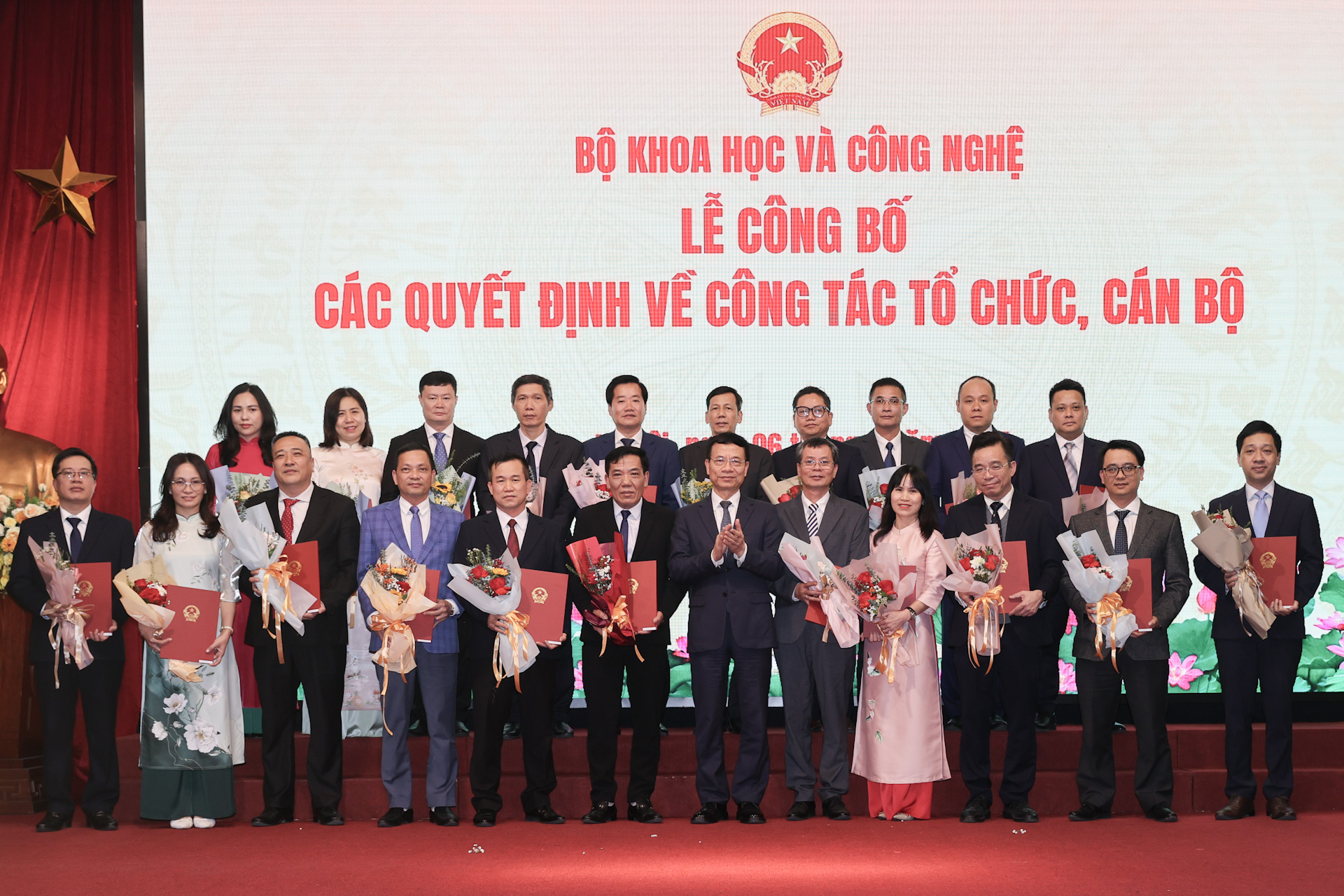 Bộ KH&amp;CN công bố các quyết định về công tác tổ chức, cán bộ- Ảnh 7.