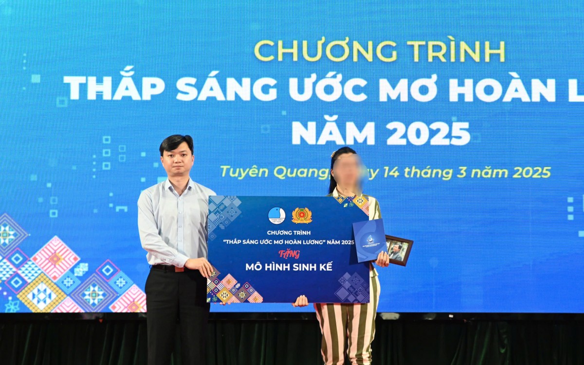 Chương trình 'Thắp sáng ước mơ hoàn lương' năm 2025