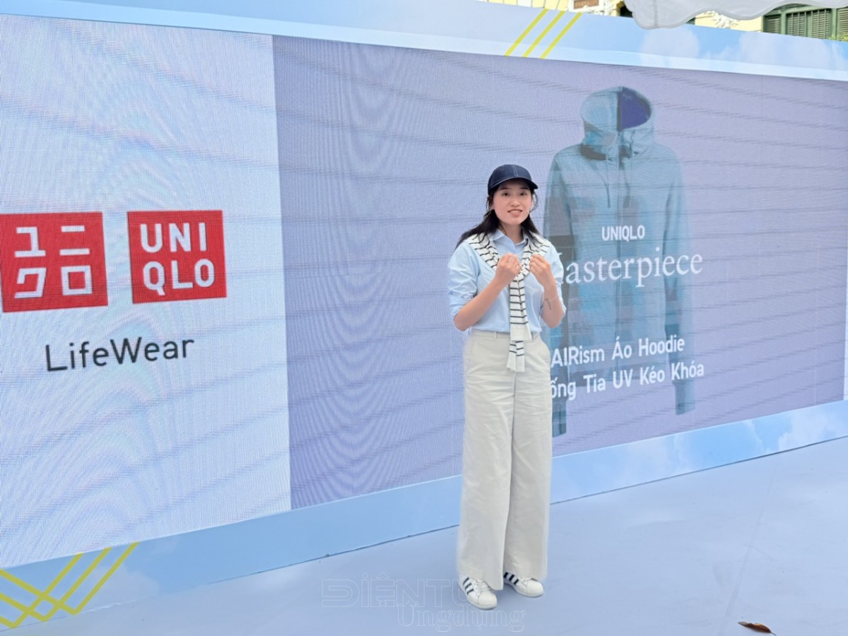 UNIQLO mang không gian trải nghiệm chống tia UV cho khách tham quan tại Bưu điện Thành phố