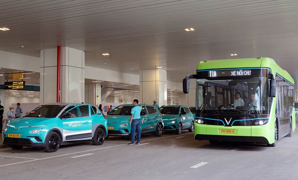 Giao thông xanh: VinBus ra mắt tuyến buýt điện độc quyền tại sân bay Tân Sơn Nhất