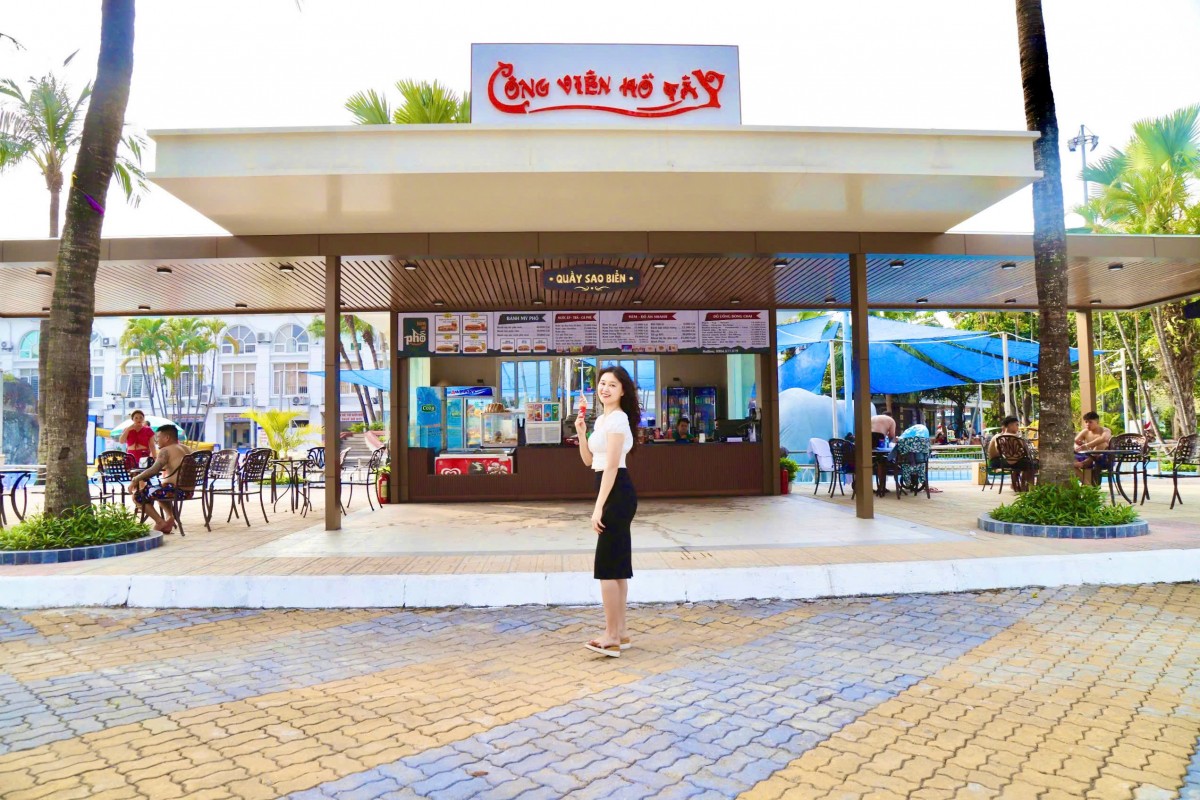 Vui chơi sôi động tại Công viên Nước Hồ Tây dịp lễ 30/4 – 1/5: Check-in cực chill, ngập tràn ưu đãi
