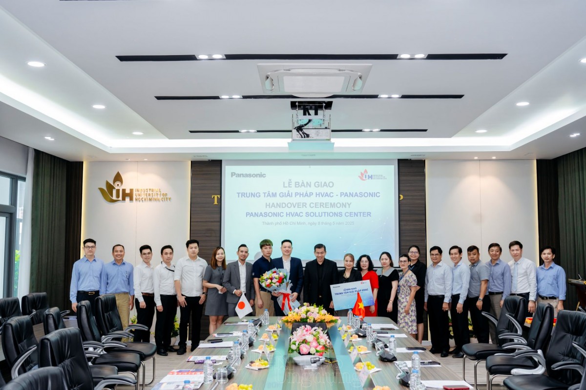 Trường Đại học Công nghiệp TP.HCM tiếp nhận Trung tâm giải pháp HVAC từ Panasonic