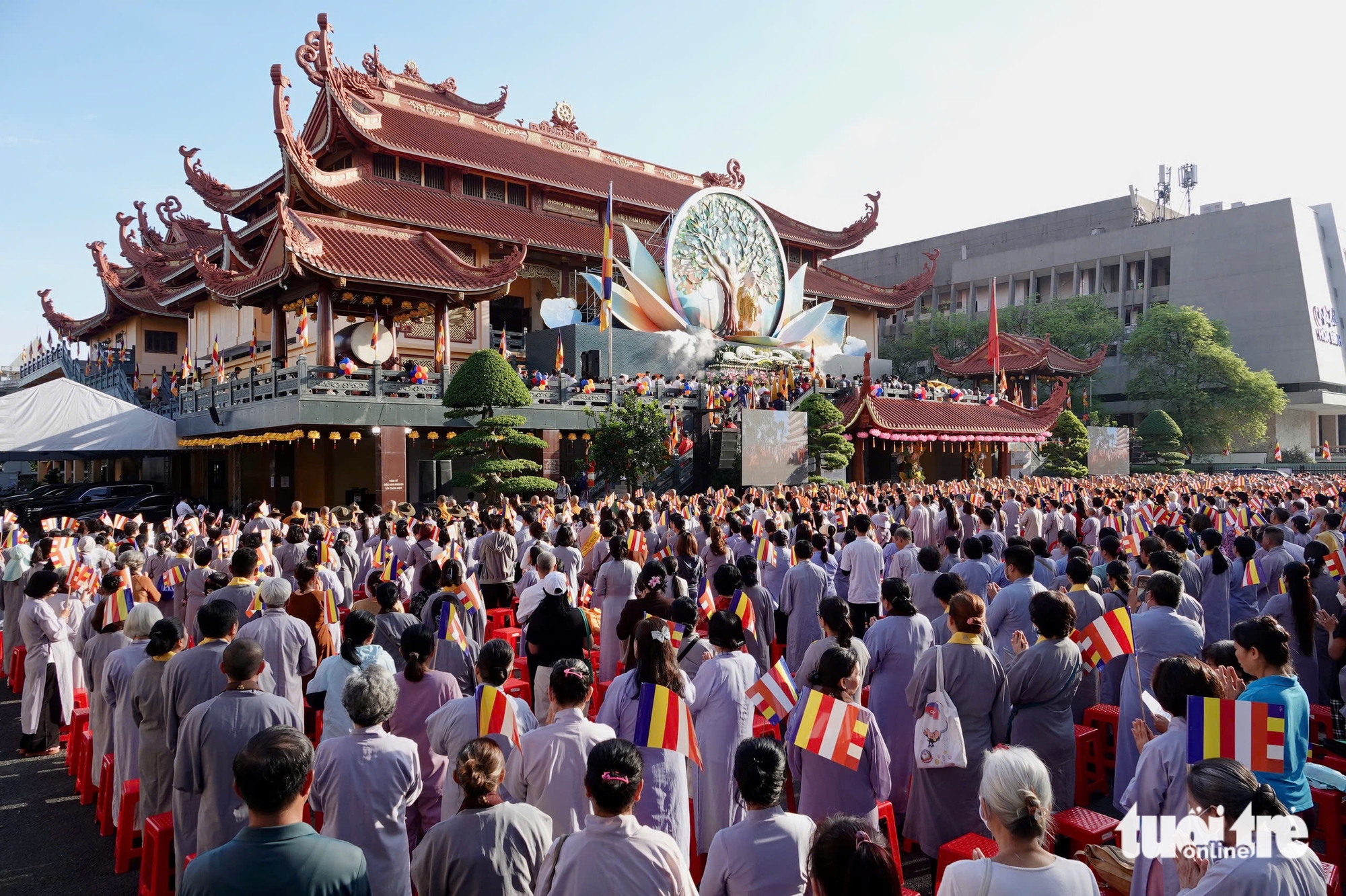 Đại lễ Phật đản: Đoàn kết, hòa ái, tích cực kiến tạo thế giới hòa bình - Ảnh 8.