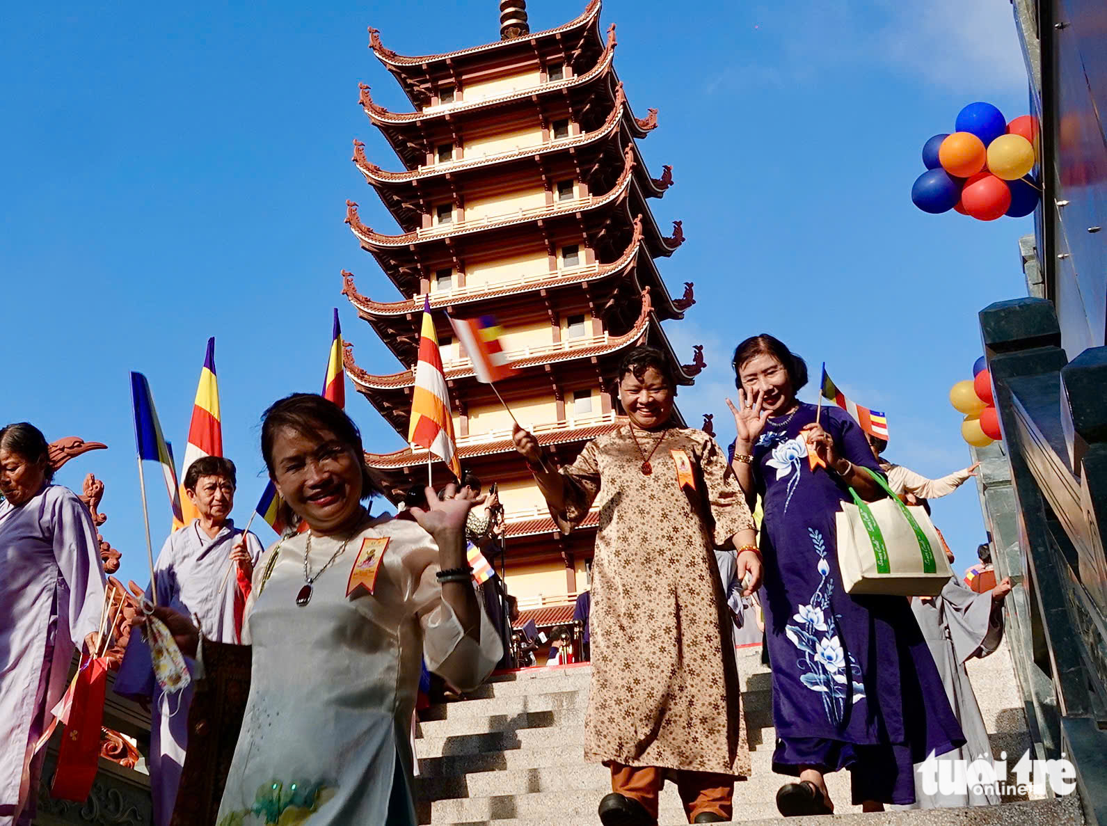 Đại lễ Phật đản: Đoàn kết, hòa ái, tích cực kiến tạo thế giới hòa bình - Ảnh 9.