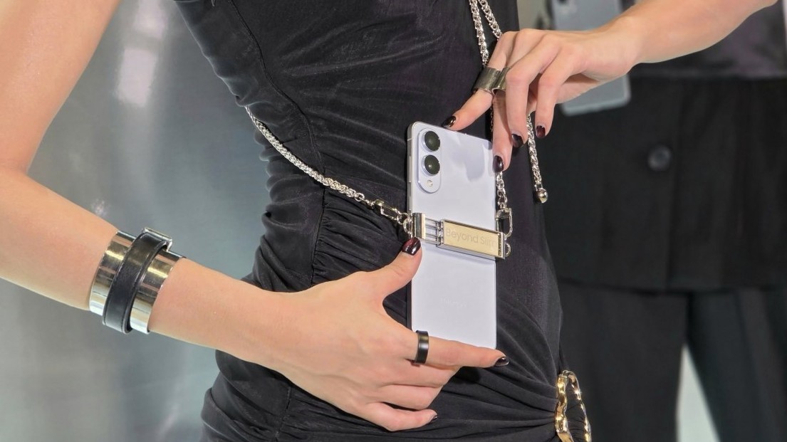 Samsung mở bán phiên bản giới hạn Galaxy S25 Edge - Beyond Slim