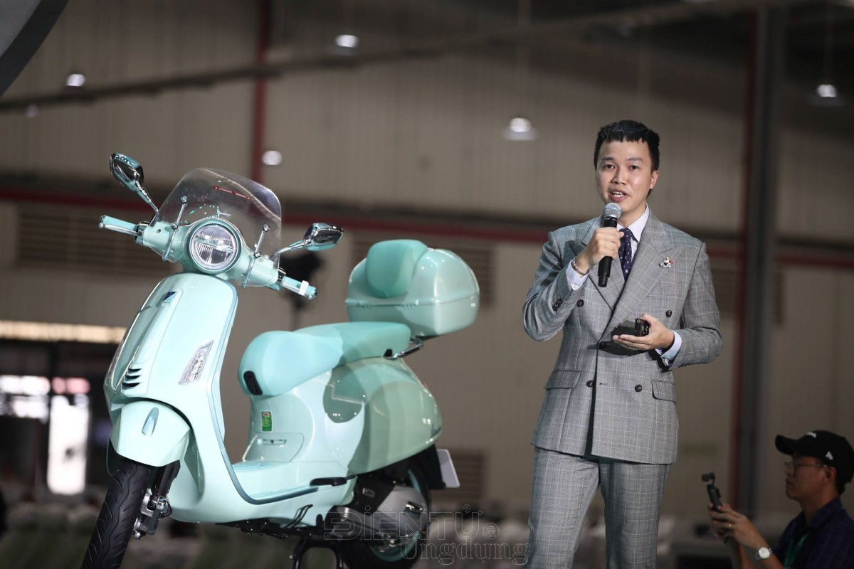 Bộ đôi Vespa Primavera và Vespa Sprint 2025