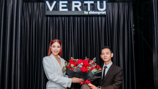 Siêu mẫu Lan Khuê trở thành đại sứ thương hiệu Vertu tại Việt Nam