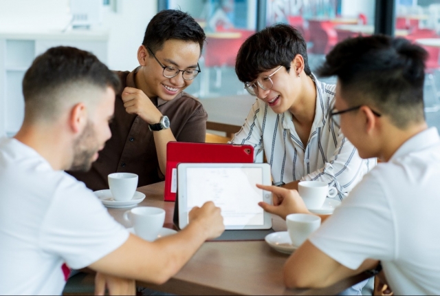 Việt Nam lọt top 10 thế giới về người dùng mạng xã hội: Cơ hội bứt phá cho ngành Digital Marketing