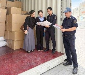 Hải quan bắt giữ lô hàng giả nhãn hiệu, vi phạm xuất xứ trị giá hàng chục tỷ đồng