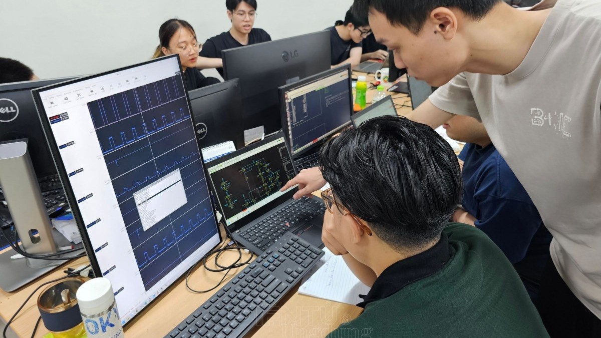 Điểm chuẩn ngành Điện tử Viễn thông 2026 cao nhất 28,57 điểm