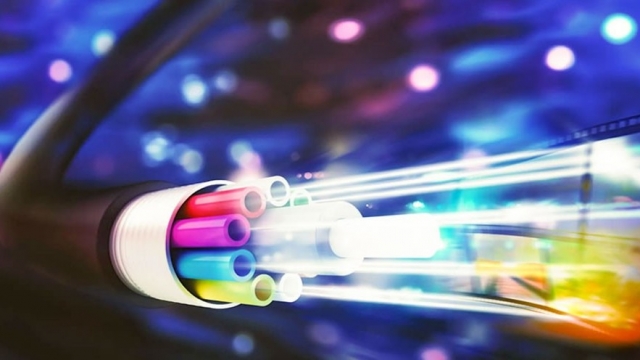 Công nghệ truyền tín hiệu 11GHz qua cáp quang