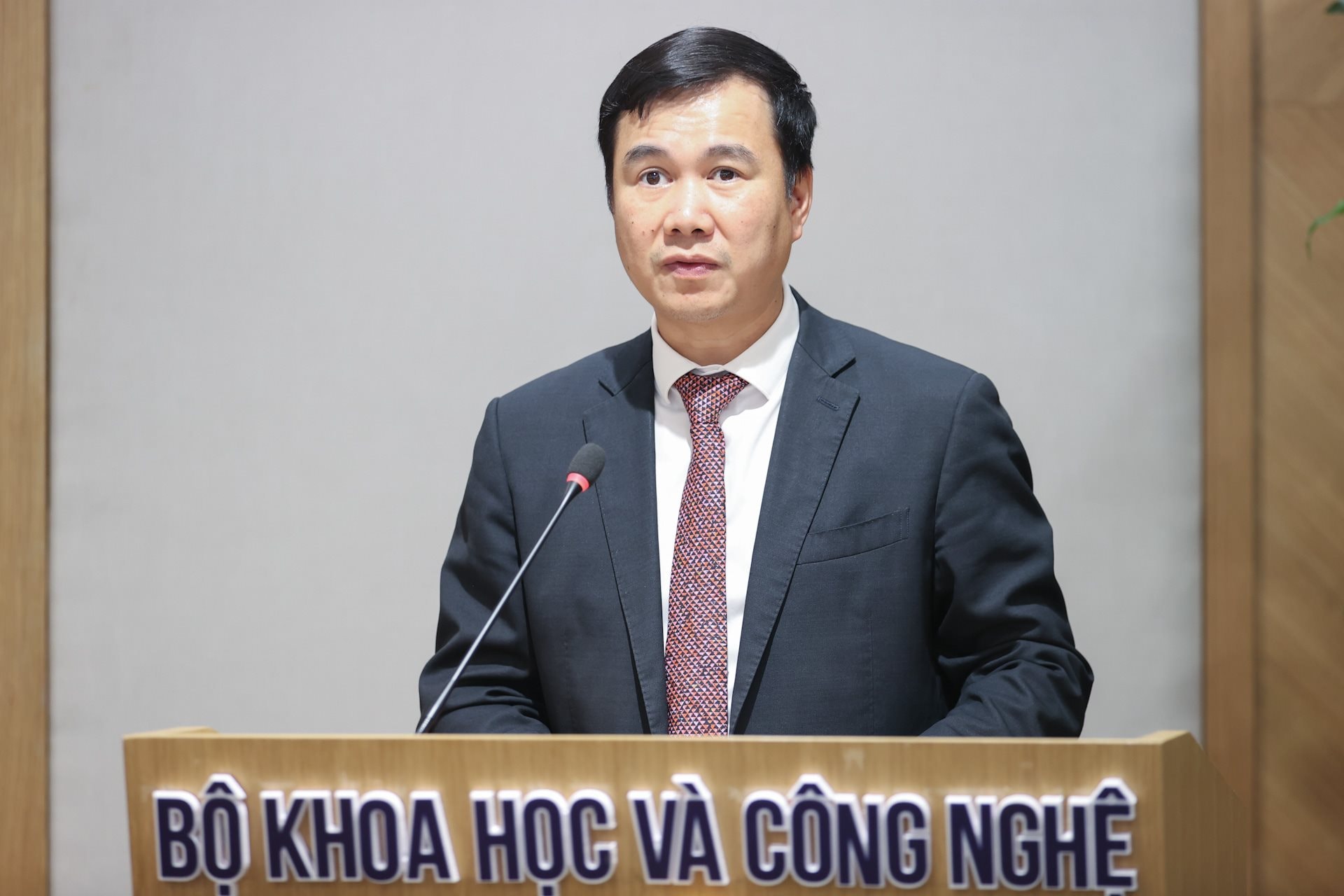 thu-truong-bui-the-duy.jpg
