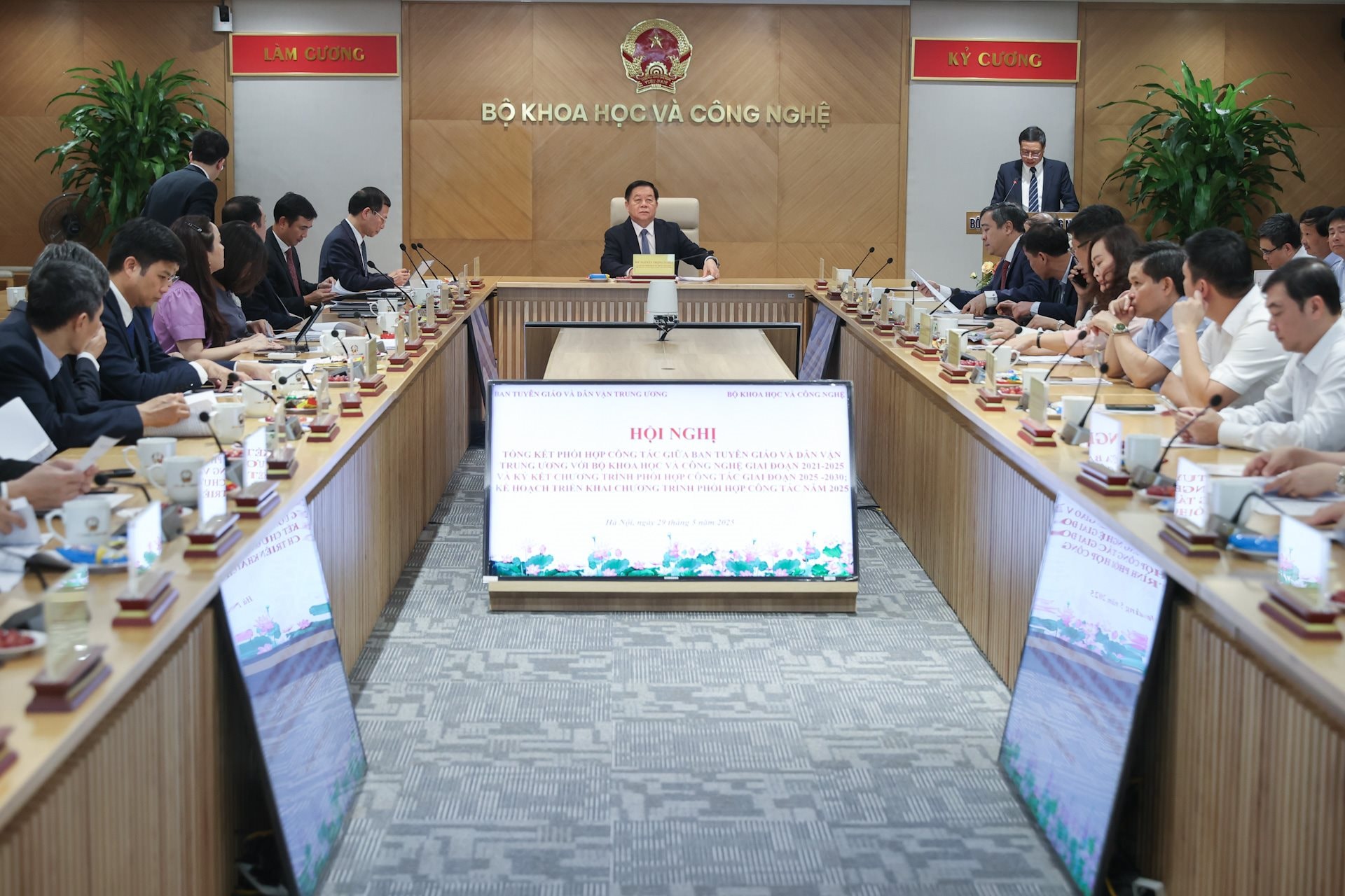 toan-canh-29052025.jpg