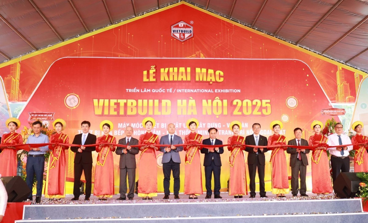 Hơn 630 gian hàng giới thiệu công nghệ mới ngành xây dựng tại Vietbuild Hà Nội 2025