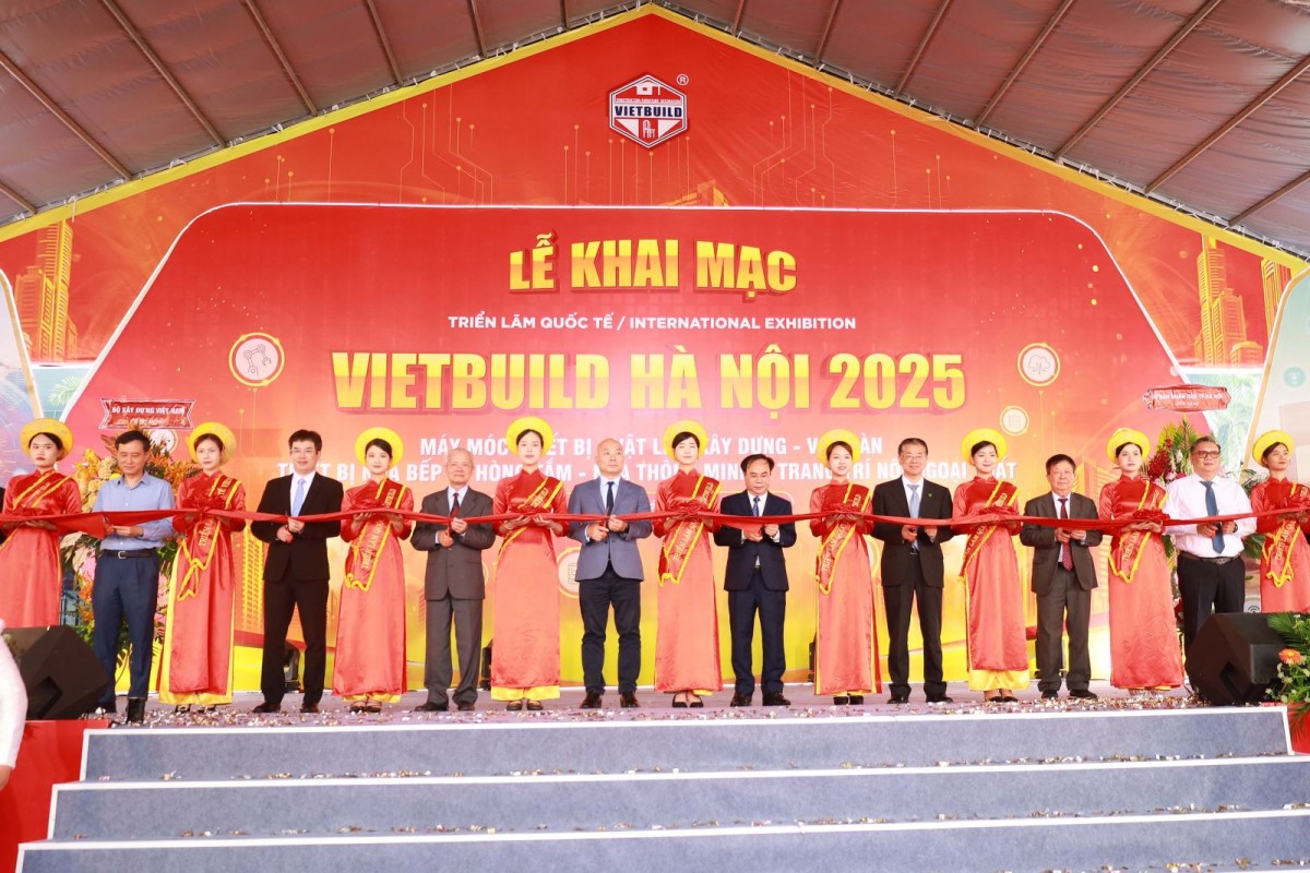 Hơn 450 doanh nghiệp giới thiệu công nghệ mới ngành xây dựng tại Vietbuild Hà Nội 2025 Hơn 450 doanh nghiệp giới thiệu công nghệ mới ngành xây dựng tại Vietbuild Hà Nội 2025