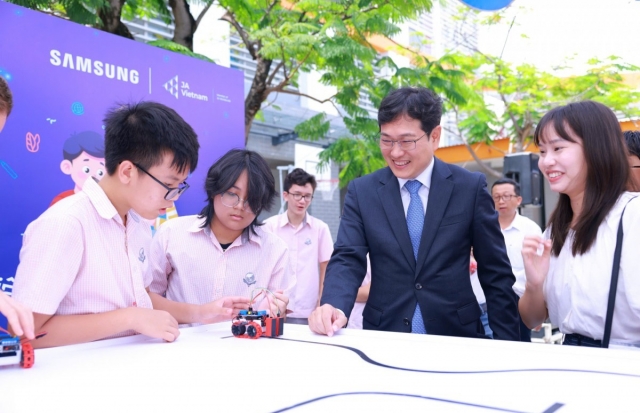 Samsung Solve for Tomorrow 2025 phát động tại TP.HCM, kỳ vọng tiếp cận 50.000 học sinh phía Nam