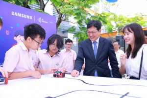 Samsung Solve for Tomorrow 2025 phát động tại TP.HCM, kỳ vọng tiếp cận 50.000 học sinh phía Nam