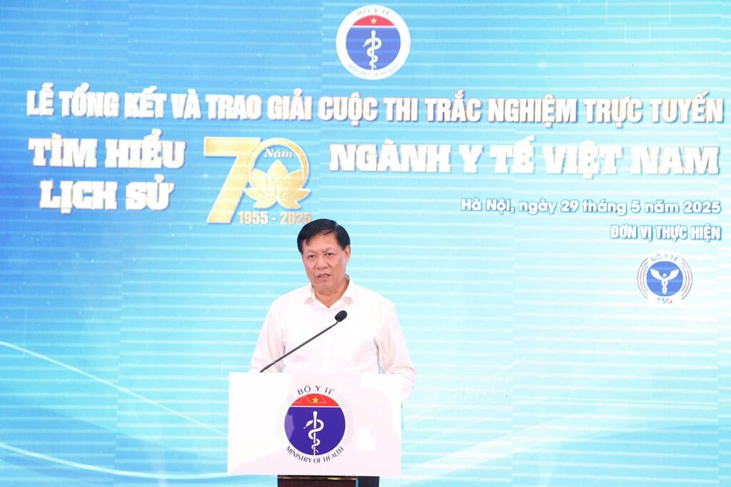 Trao giải cuộc thi tìm hiểu 70 năm ngành Y tế Việt Nam Trao giải cuộc thi tìm hiểu 70 năm ngành Y tế Việt Nam