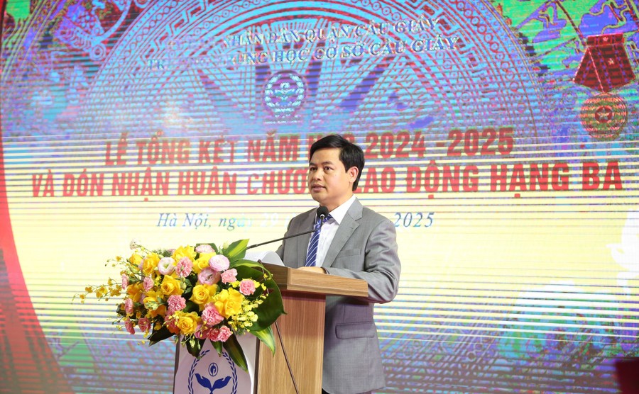 Trường THCS Cầu Giấy đón nhận Huân chương Lao động hạng Ba, khẳng định vị thế tiên phong giáo dục Thủ đô