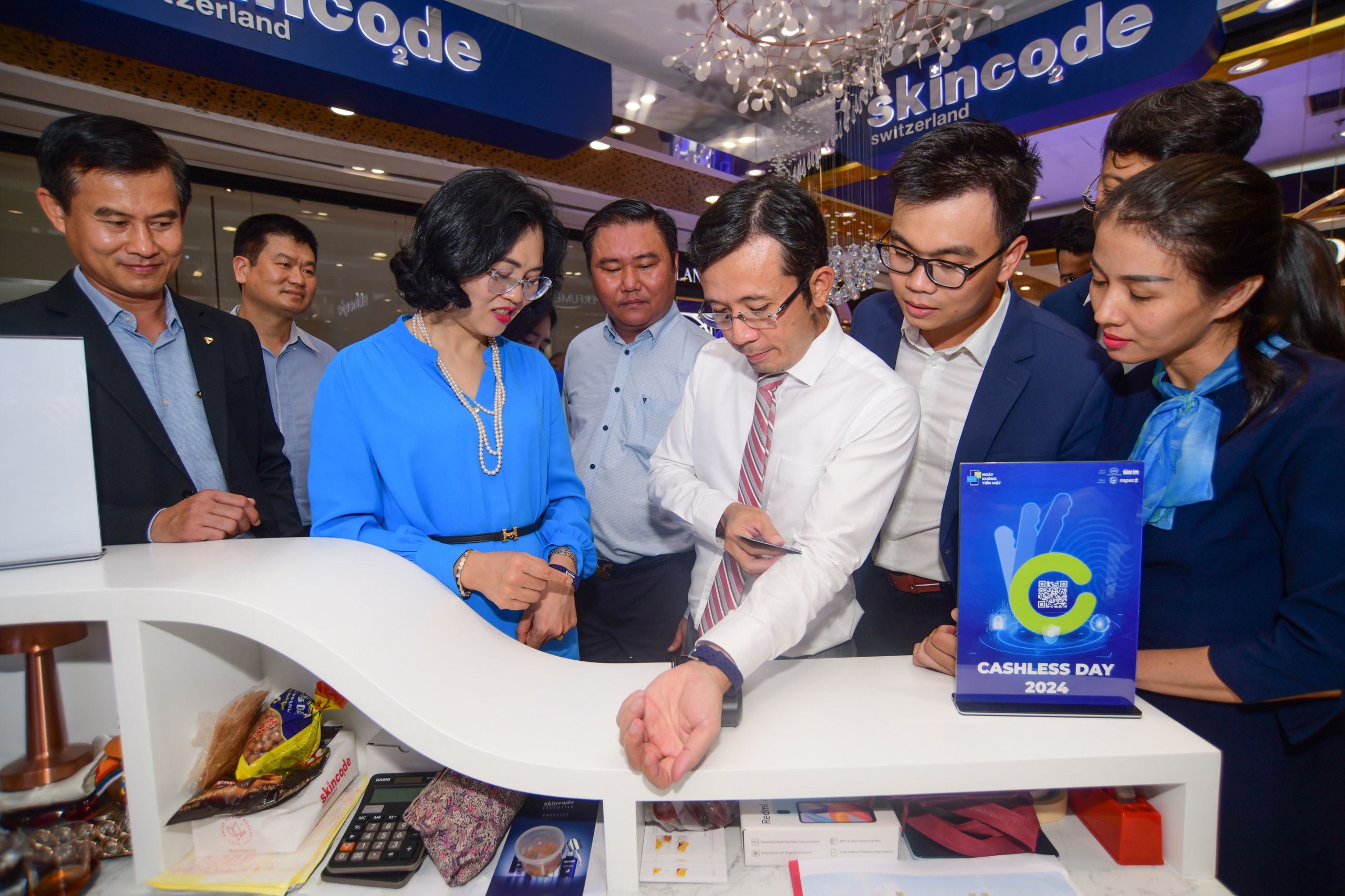 Khởi động Ngày không tiền mặt 2025, thúc đẩy kinh tế số Khởi động Ngày không tiền mặt 2025, thúc đẩy kinh tế số