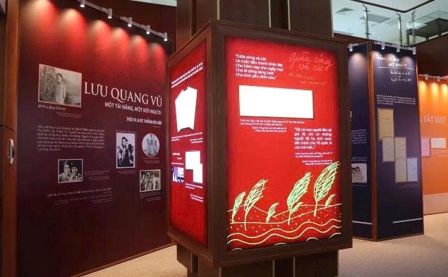 Ứng dụng công nghệ số trong bảo tồn tài liệu cá nhân: Hướng đi bền vững từ ký ức đến di sản