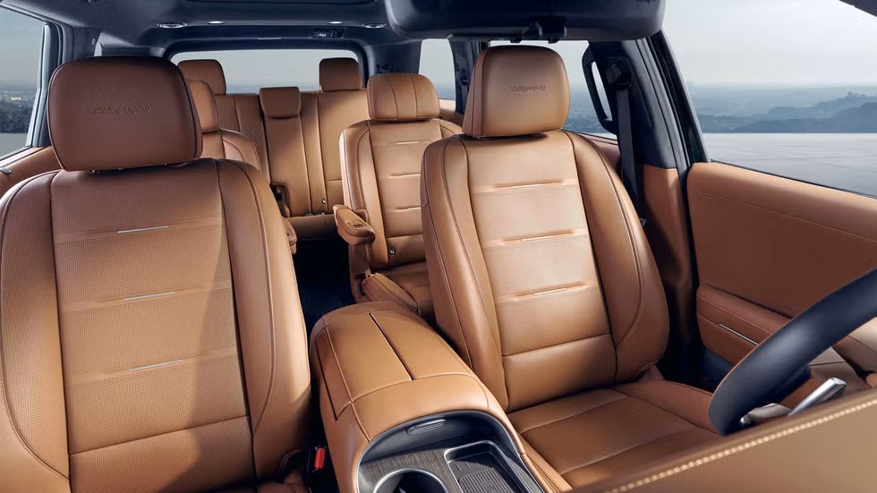 Hyundai Palisade 2026 đối đầu Mazda CX 90 2025: Cuộc chiến SUV 7 chỗ cao cấp