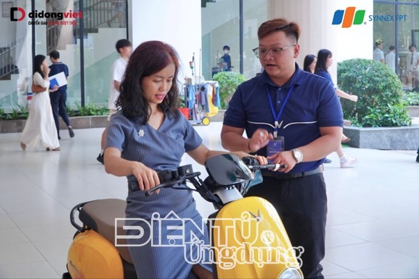 Di Động Việt mang thế giới công nghệ 'đổ bộ' Vinschool và HIU Di Động Việt mang thế giới công nghệ 'đổ bộ' Vinschool và HIU