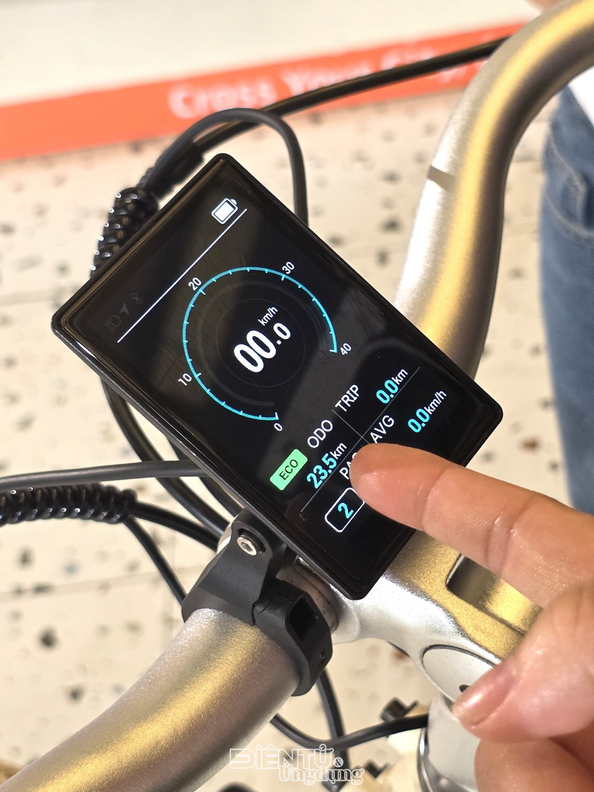 ADO EBIKE trình làng hai mẫu xe đạp trợ lực điện mới