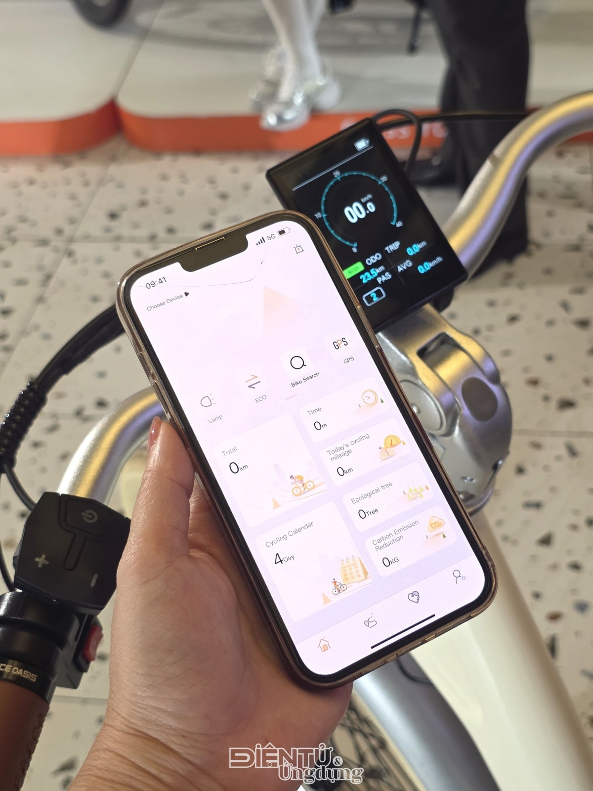 ADO EBIKE trình làng hai mẫu xe đạp trợ lực điện mới