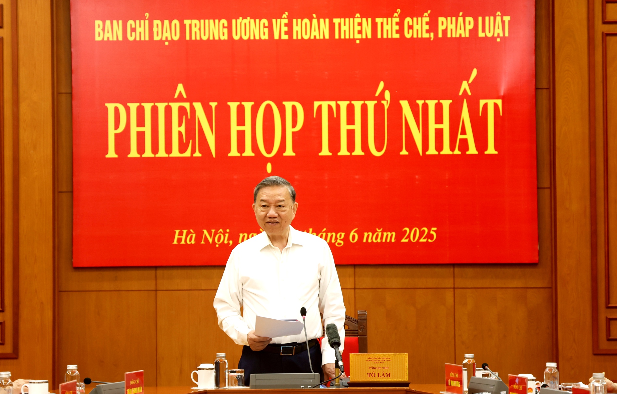 Tập trung rà soát, tháo gỡ các ‘điểm nghẽn’ đang cản trở tiến trình phát triển- Ảnh 1.