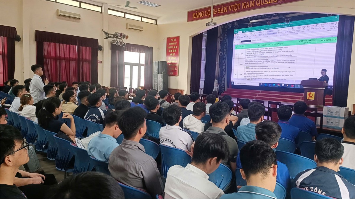 Gần 1.700 chỉ tiêu ngành Kỹ thuật điều khiển - Tự động hóa trong kỳ tuyển sinh 2025