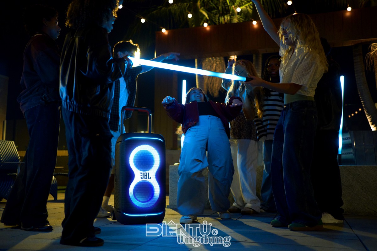 Loa tiệc siêu pin JBL PartyBox 520