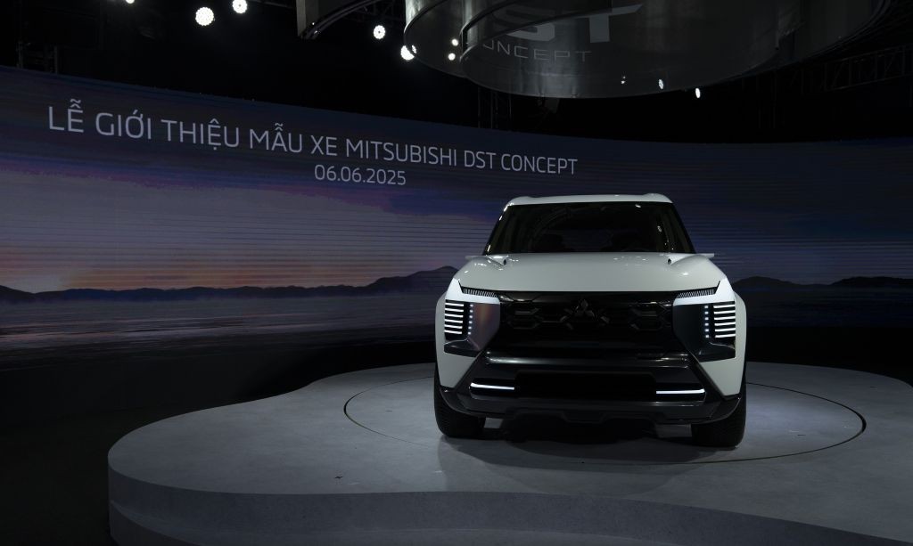 Mitsubishi ra mắt SUV 7 chỗ 'đo ni đóng giày' riêng cho Đông Nam Á tại Việt Nam