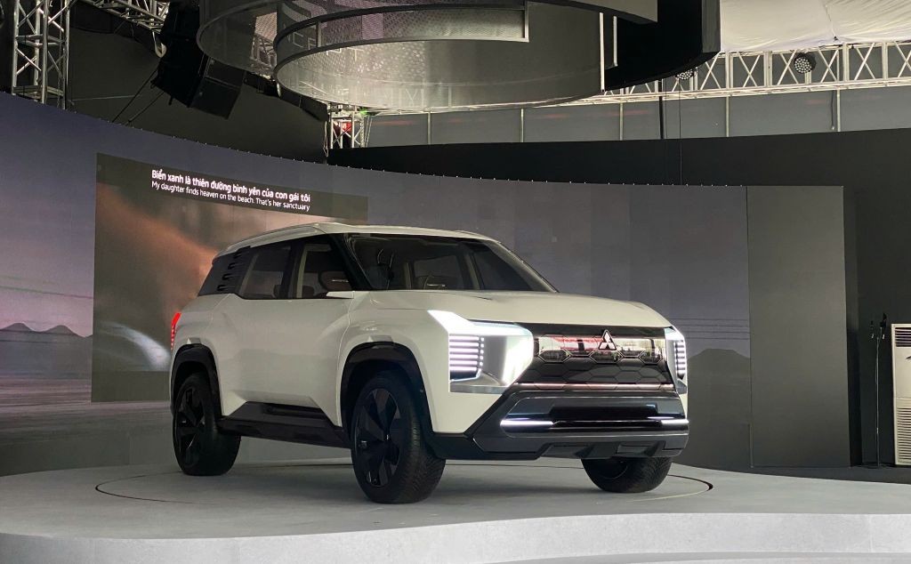 Mitsubishi ra mắt SUV 7 chỗ 'đo ni đóng giày' riêng cho Đông Nam Á tại Việt Nam