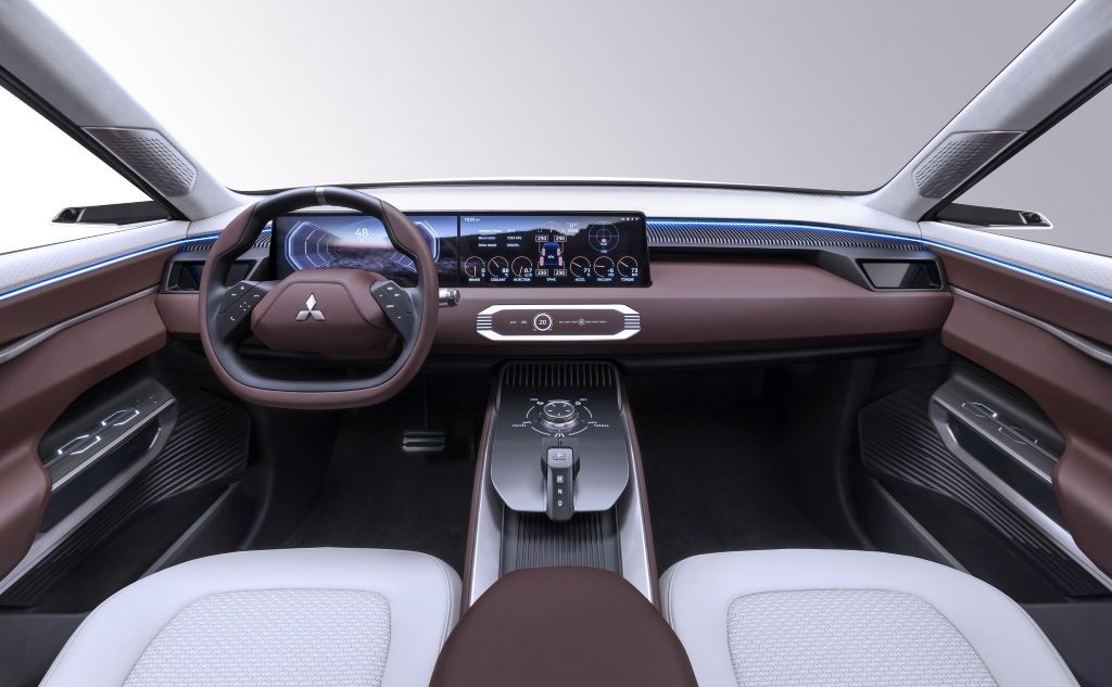 Mitsubishi ra mắt SUV 7 chỗ 'đo ni đóng giày' riêng cho Đông Nam Á tại Việt Nam