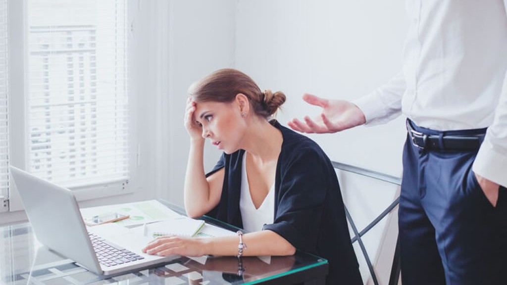 Quấy rối tình dục tại nơi làm việc, đâu là tiếng nói của nạn nhân