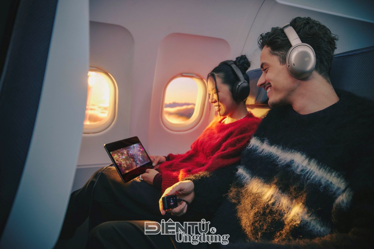 JBL chính thức mở bán Tour One M3 Smart Tx, giá 9.990.000 đồng
