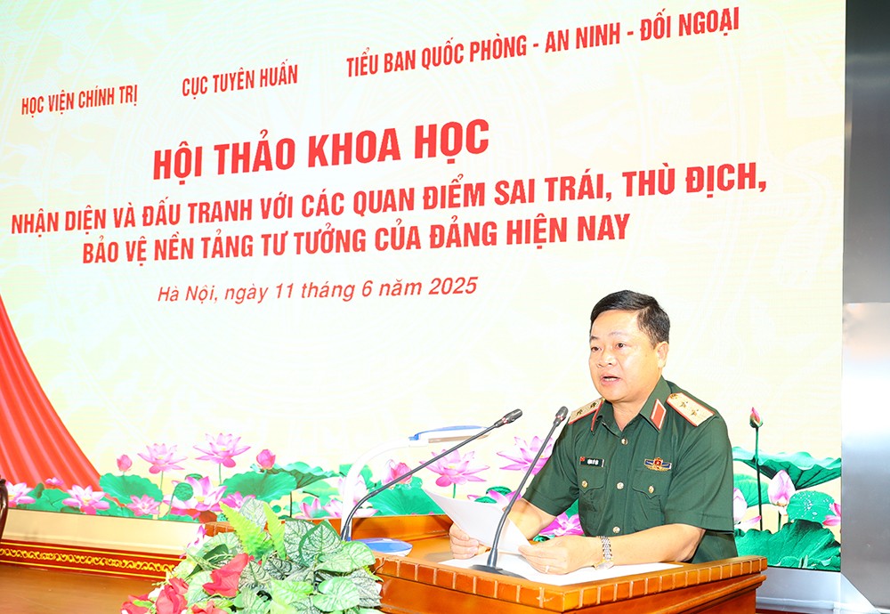 Nhận diện và đấu tranh với quan điểm sai trái trong thời đại công nghệ số