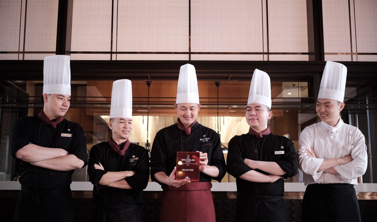 Hemispheres Steak & Seafood Grill tiếp tục được Michelin Guide 2025 vinh danh