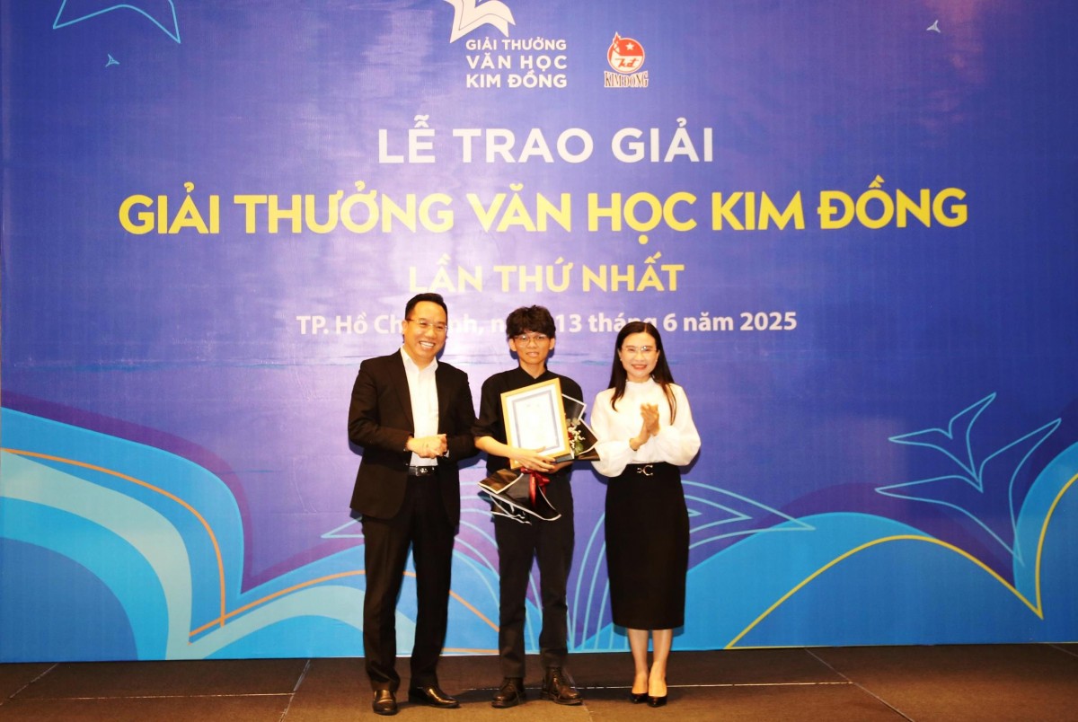 Giải thưởng Văn học Kim Đồng lần thứ nhất vinh danh 11 tác phẩm xuất sắc
