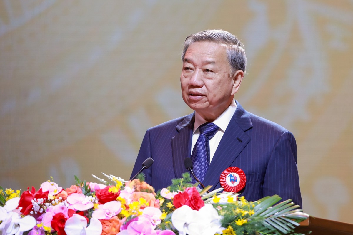 Tổng Bí thư Tô Lâm: Báo chí cách mạng phải trở thành lực lượng kiến tạo niềm tin trong kỷ nguyên mới Tổng Bí thư Tô Lâm: Báo chí cách mạng phải trở thành lực lượng kiến tạo niềm tin trong kỷ nguyên mới