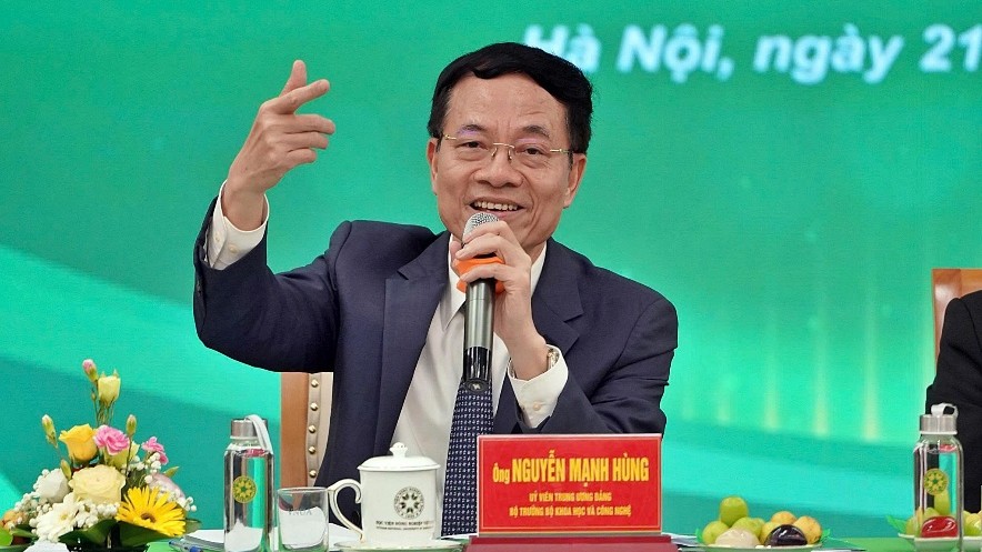 Bộ trưởng Nguyễn Mạnh Hùng