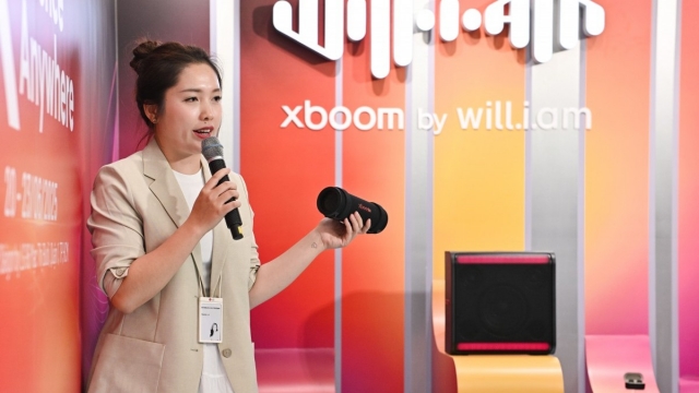 LG ra mắt loạt loa di động xboom và màn hình thông minh StanbyME mới