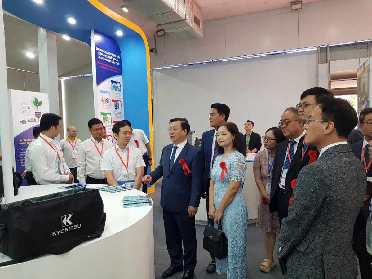 Khai mạc Hội chợ Triển lãm quốc tế công nghệ năng lượng - môi trường Hà Nội năm 2025