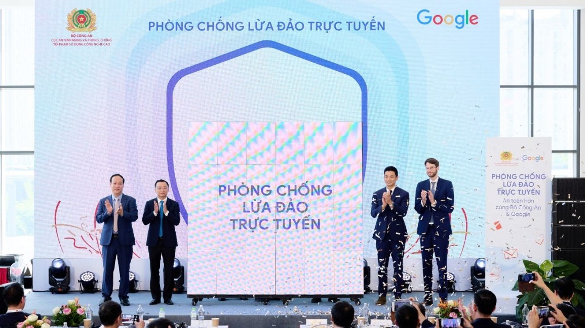 Phòng chống lừa đảo trực tuyến, an toàn hơn với Bộ Công An và Google